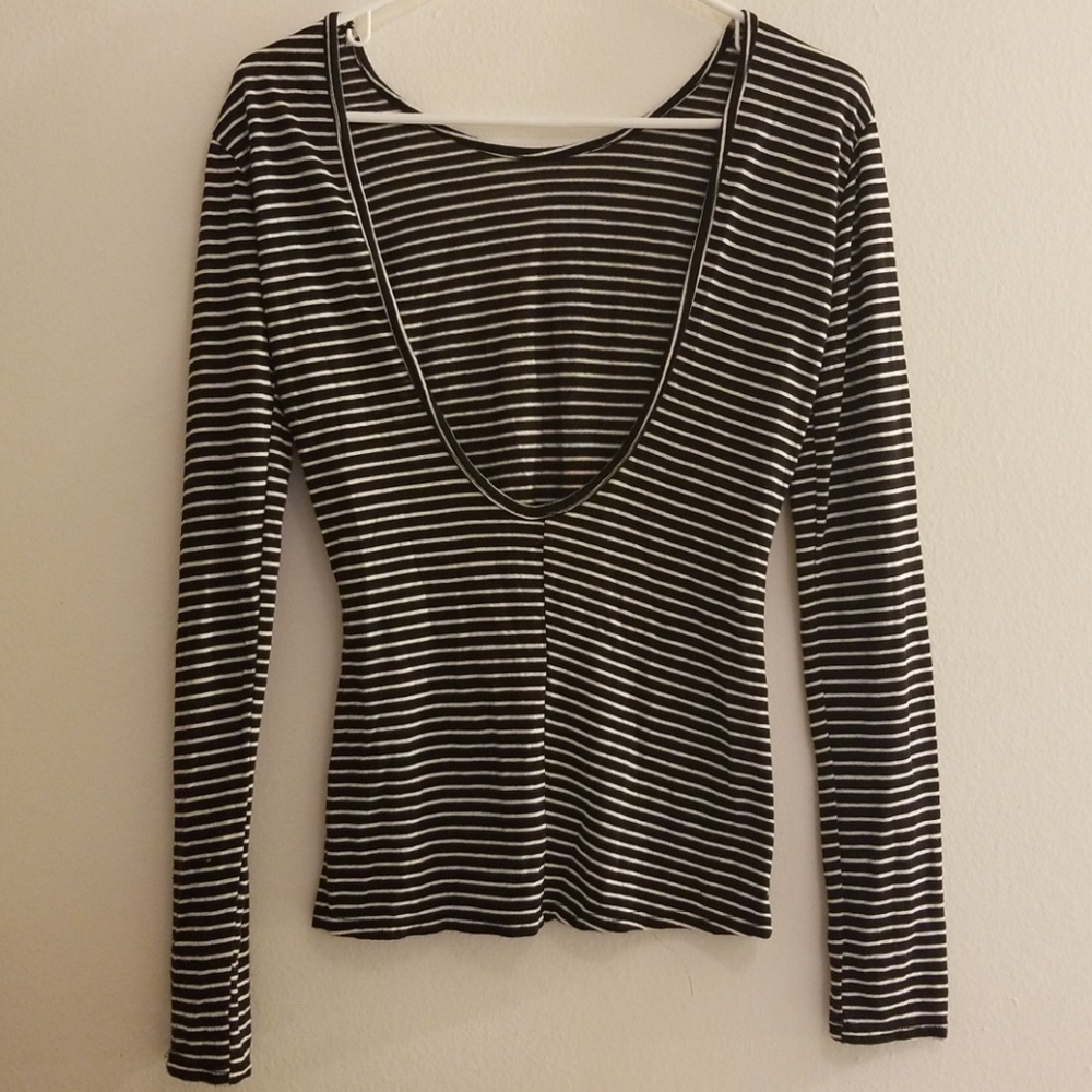 Sexy Low back Long Sleeve 🖤